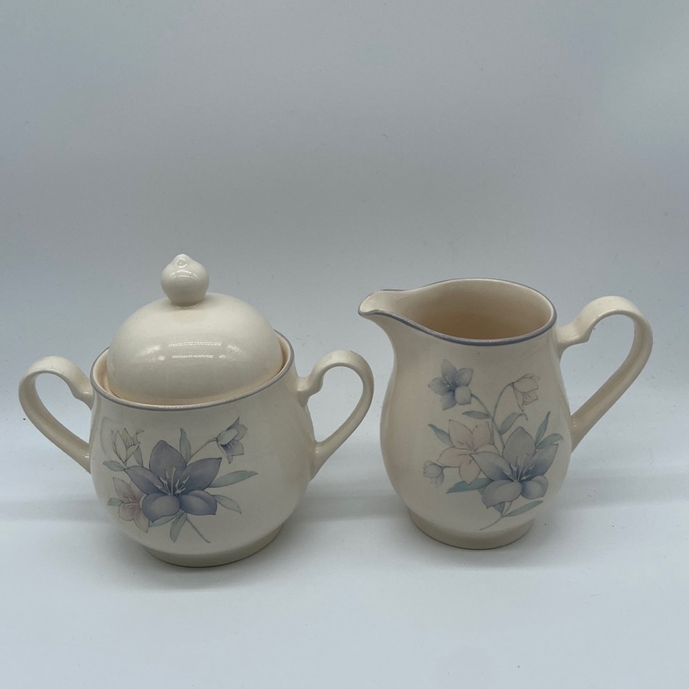 Creamer and Covered Sugar Dish Kerry Spring Pattern by Noritake